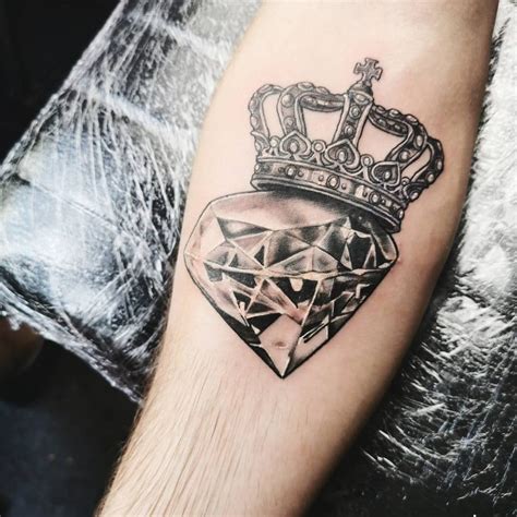 diamond with crown tattoo|old school diamond tattoo.